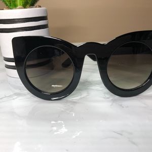 🕶 Black Cat Eye Sunglasses 🕶